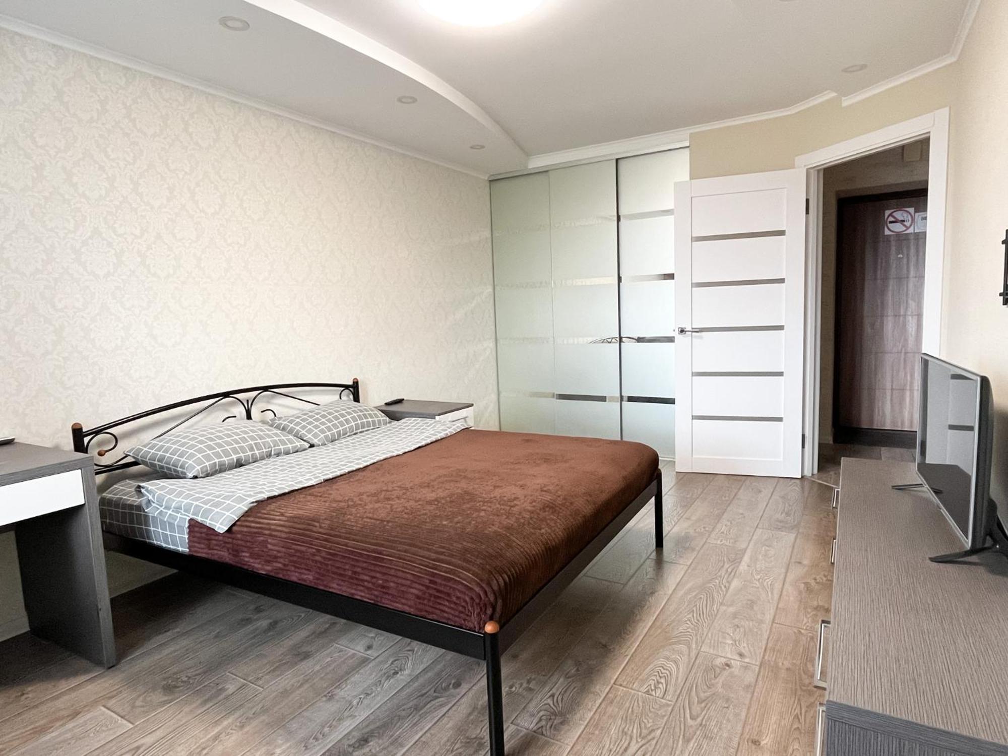 キエフ0147 New Flat Near Airport Zhulyany Sofievskaya Borshchagovkaアパートメント エクステリア 写真